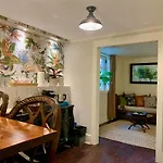 Laurelhurst Historic Dougan Suites
